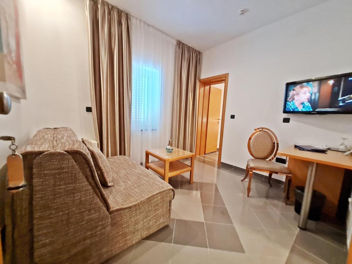 Hotel Sunce بودْسْتغانا المظهر الخارجي الصورة