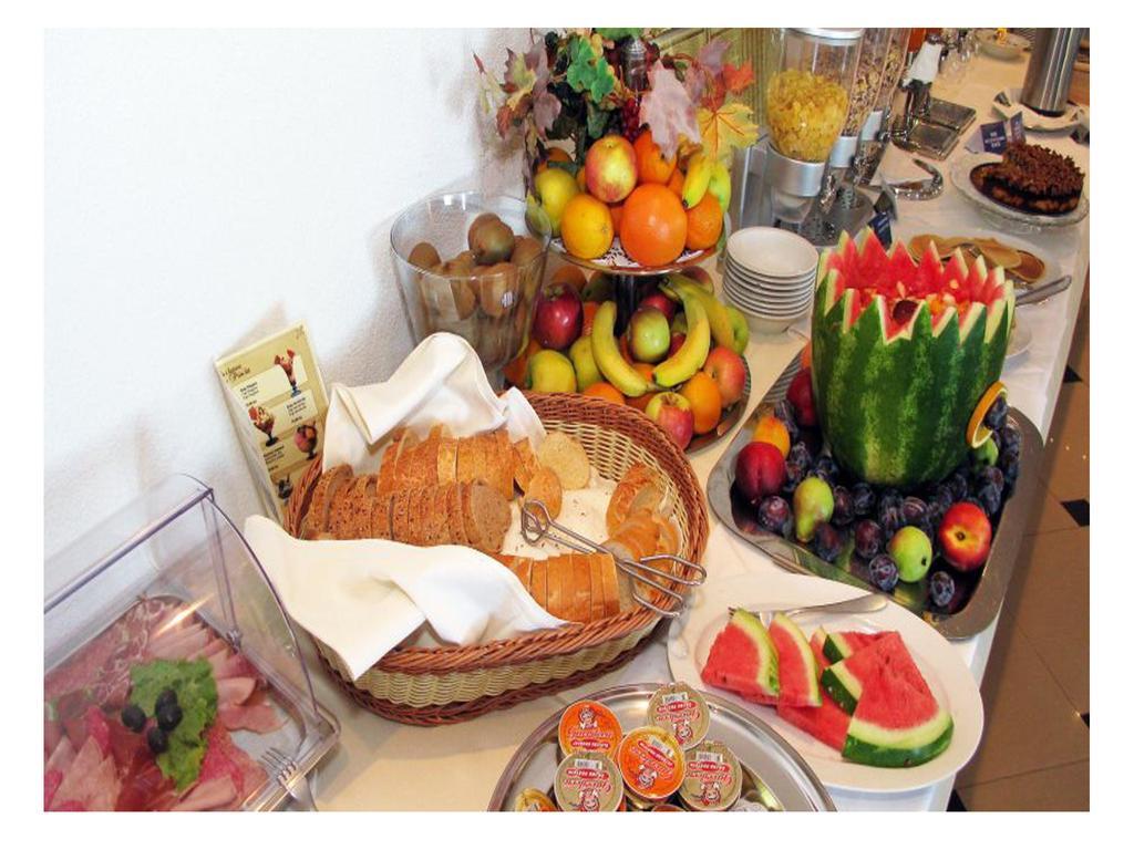 Hotel Sunce بودْسْتغانا المظهر الخارجي الصورة